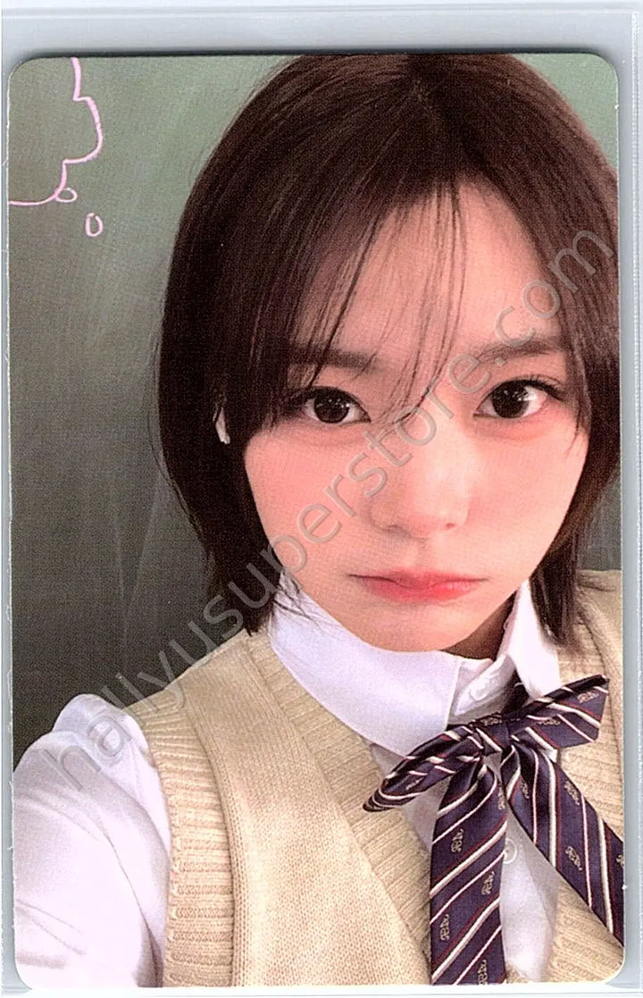 QWER - Siyeon - Manito album photocard secret version