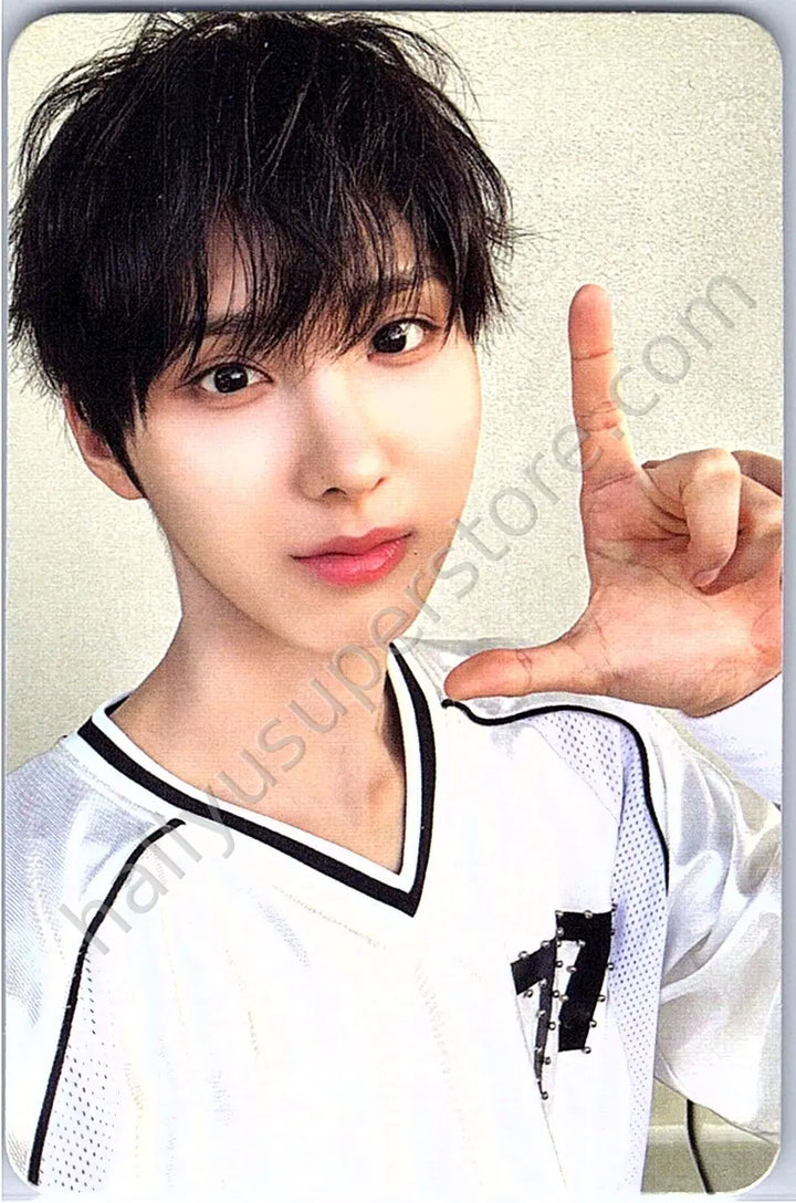 KickFlip - Juwang - My First Flip A version album photocard heart training version