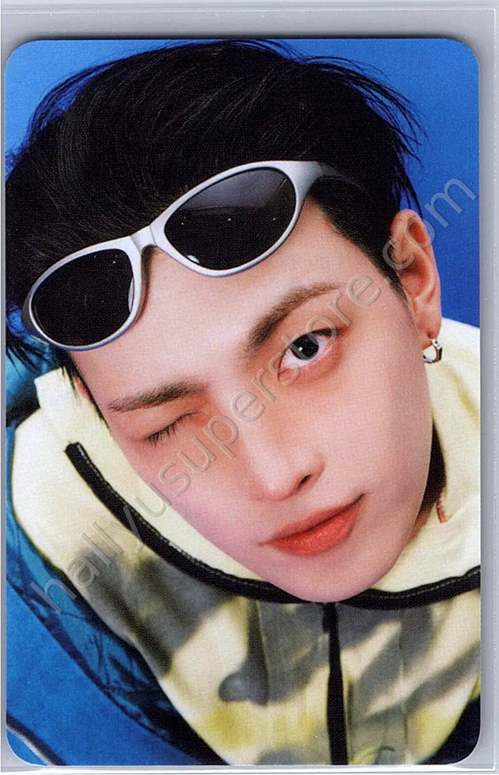 ATEEZ - Hongjoong - ANITEEZ IN COLOR trading card version 1