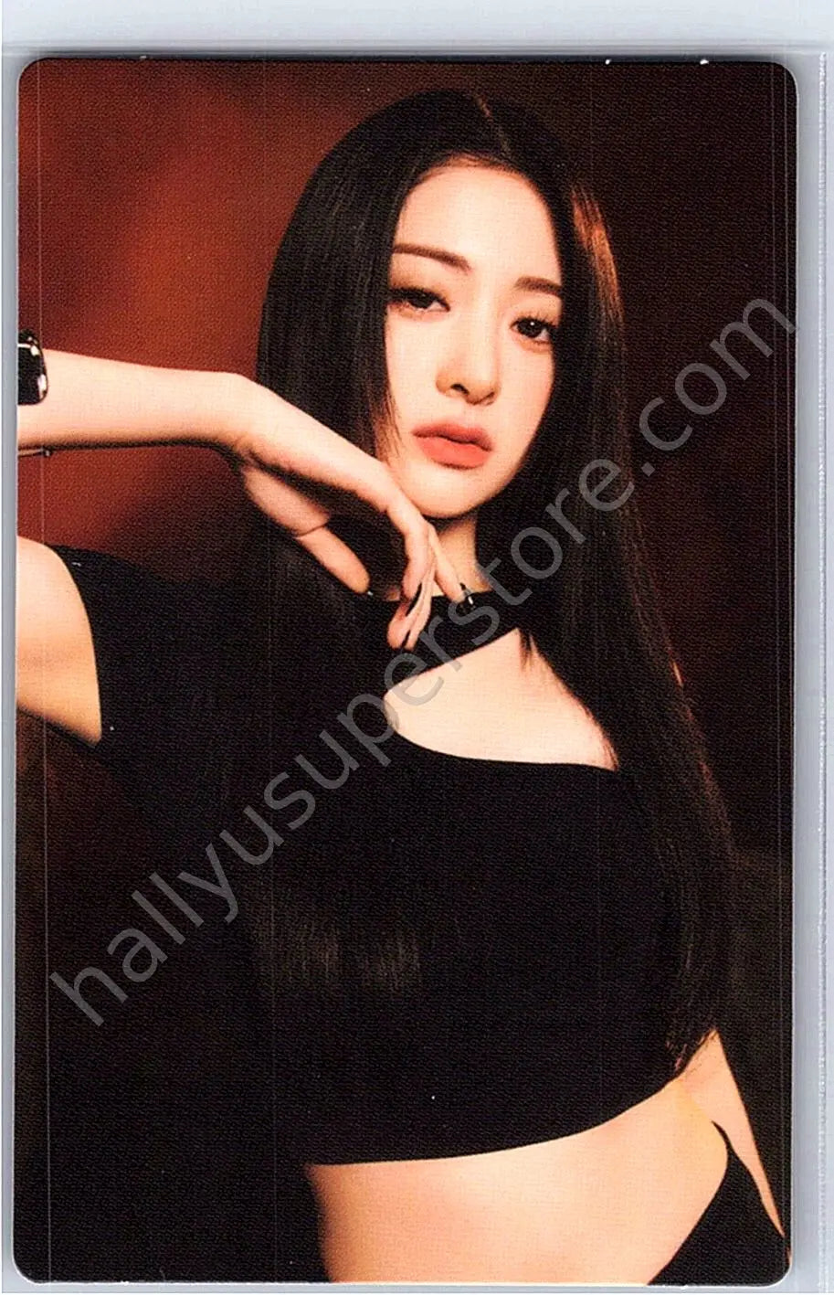 LE SSERAFIM - Huh Yunjin - Flame Rises Tour (2023) merch photocard trading card