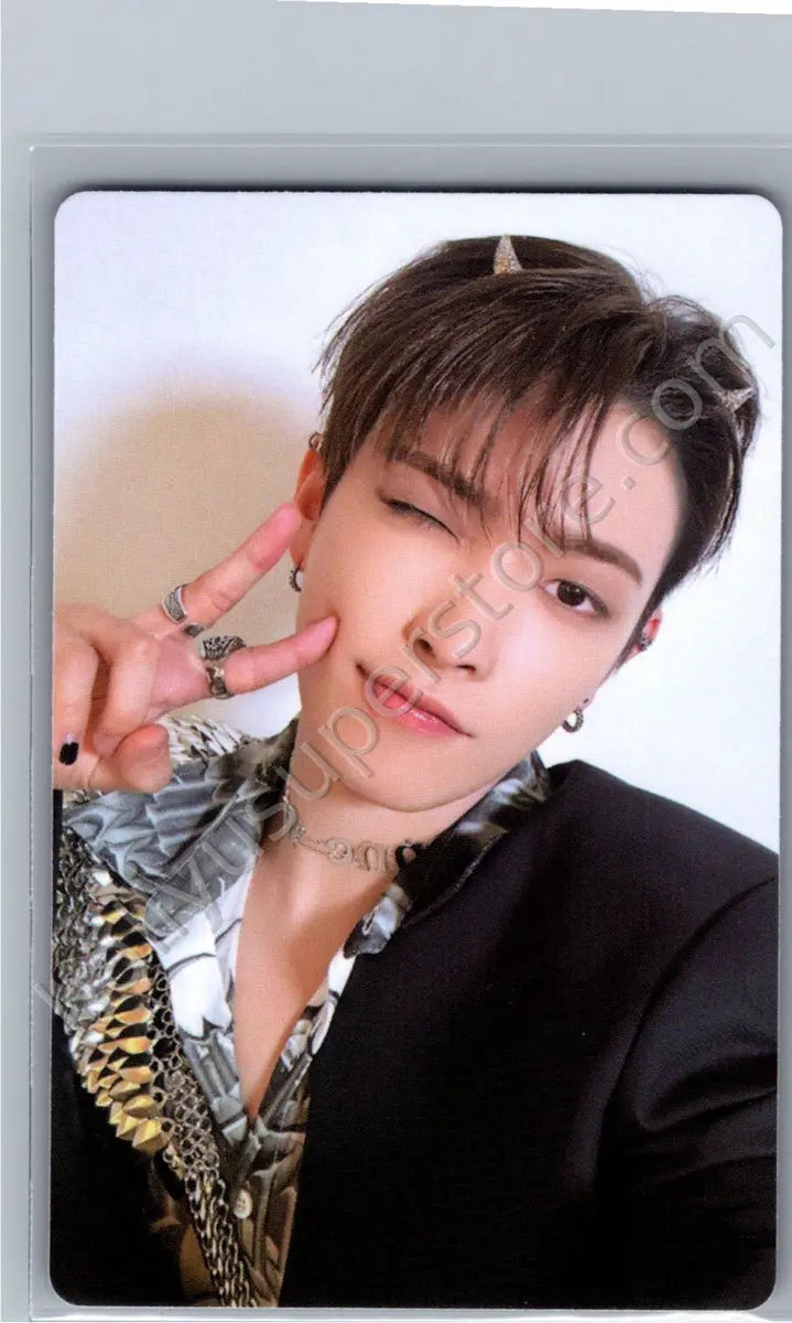 ATEEZ - Hongjoong - ATEEZ - Hongjoong - Golden Hour : Part 2 Album album photocard digipack version version 5