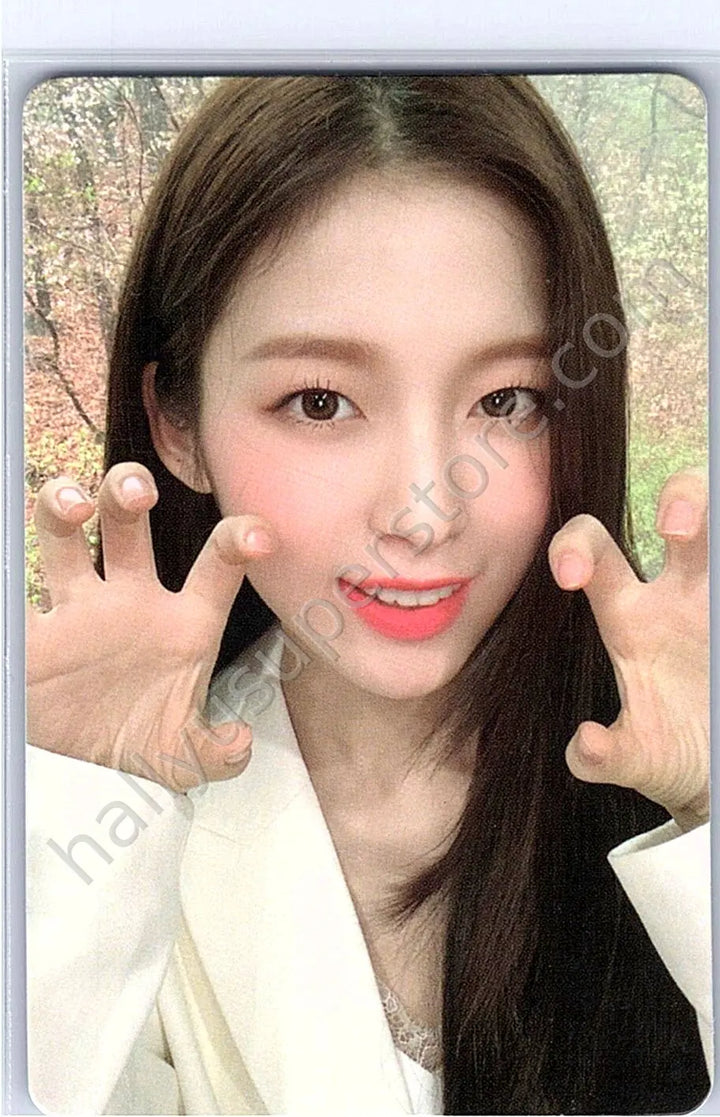 OH MY GIRL - Arin - Dear OHMYGIRL album photocard dun dun bear version