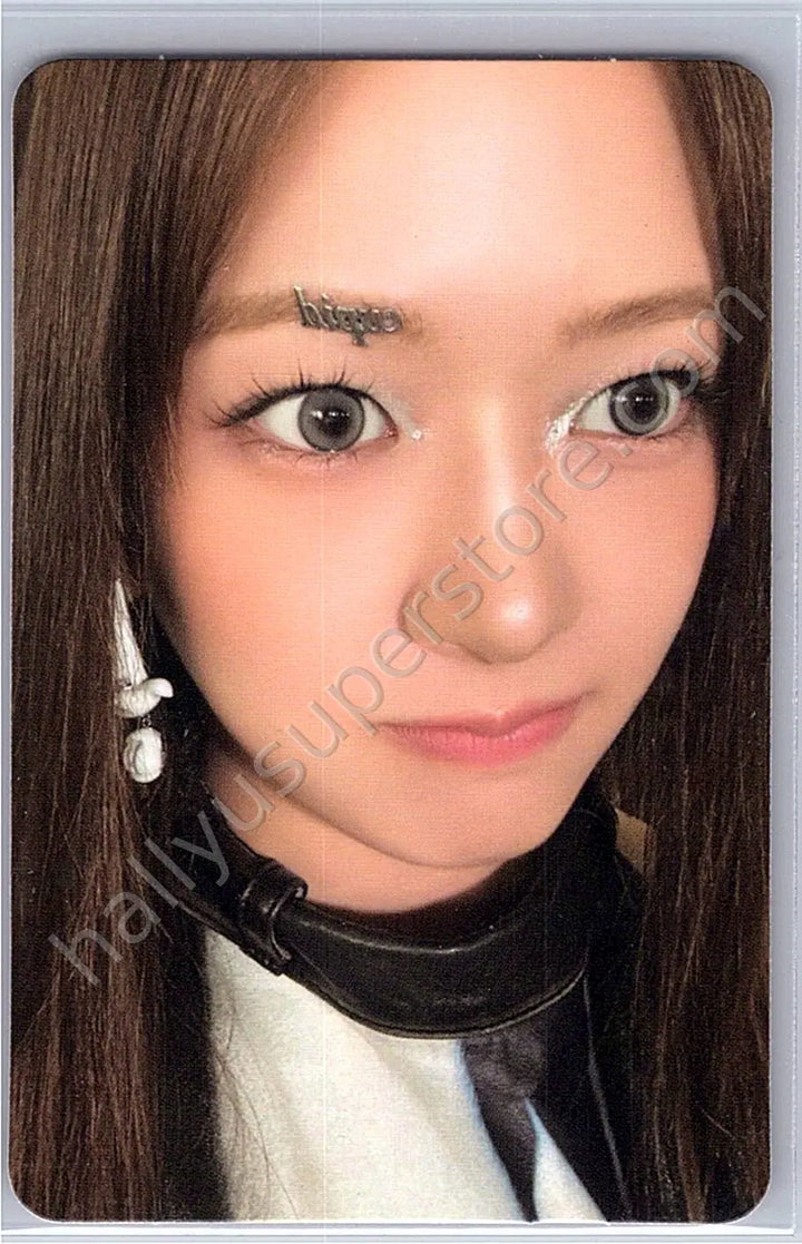 IVE - Yujin - IVE SECRET album photocard evil cupid version