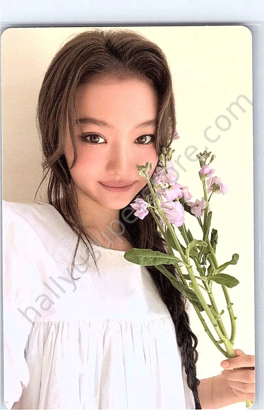 MEOVV - Ella - 2026 Season’s Greetings season&
