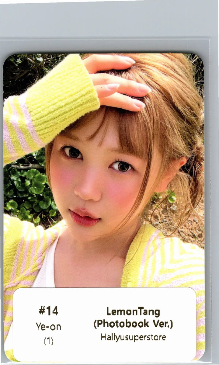 Hearts2Hearts "Lemon Tang" - Official Photocard [26.06.24][Restocked07/01]