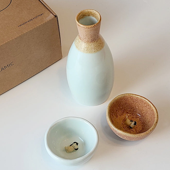 ** horse-shaped bottle set