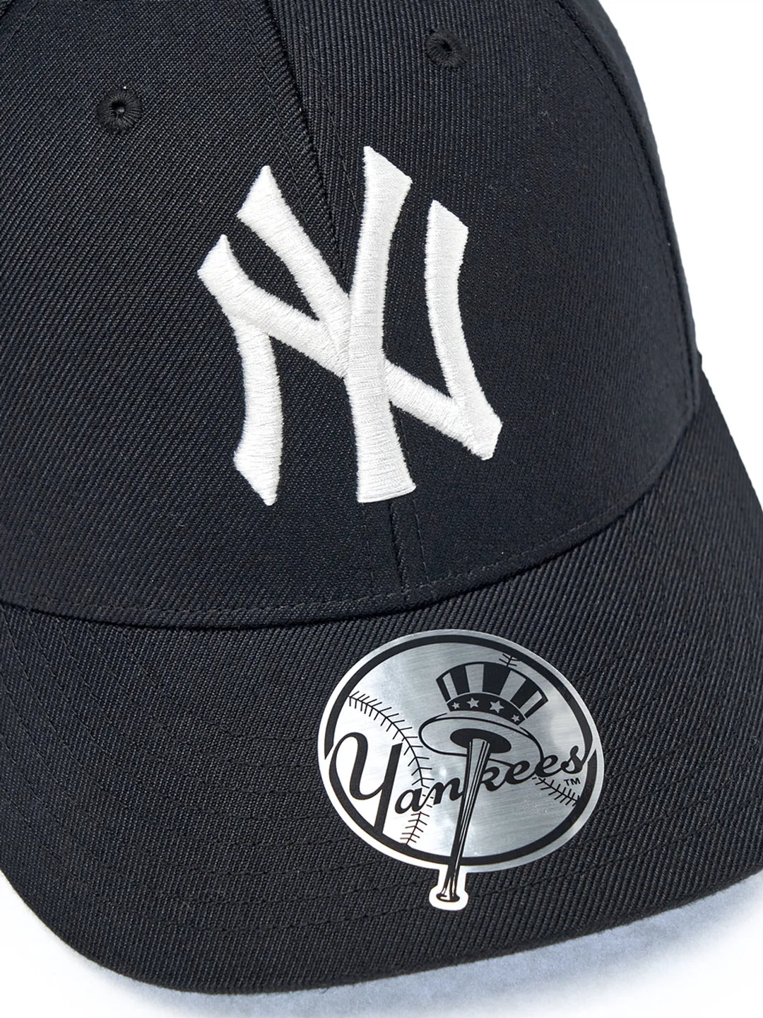 ** [Pre-Order] AESPA - Wearing KARINA MLBSignature Patch Stretch Ball Cap NY (Black)