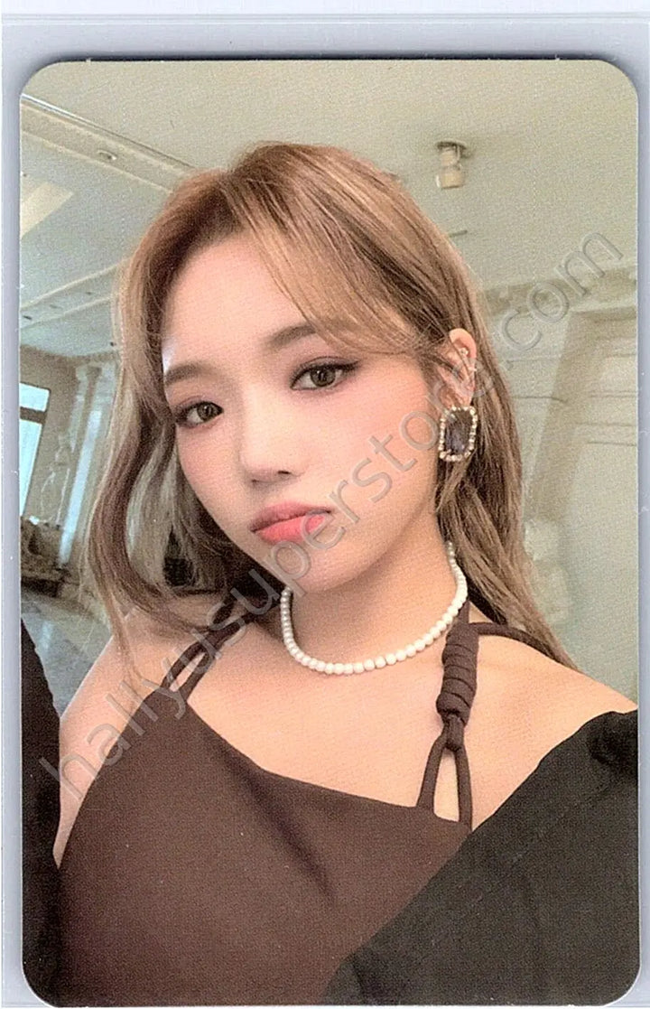 fromis_9 - Jisun - Midnight Guest album photocard before midnight version photobook version