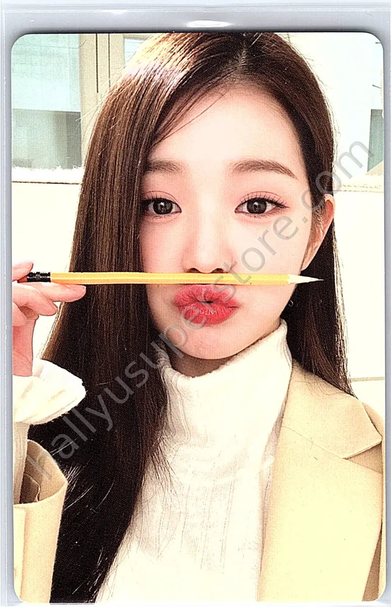 IVE - Wonyoung - 2nd DIVE Official Fanclub: MAGAZINE IVE