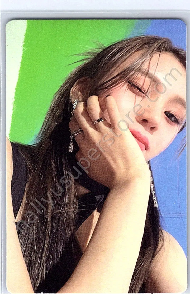 VIVIZ - Umji - VarioUS album photocard clazzy version