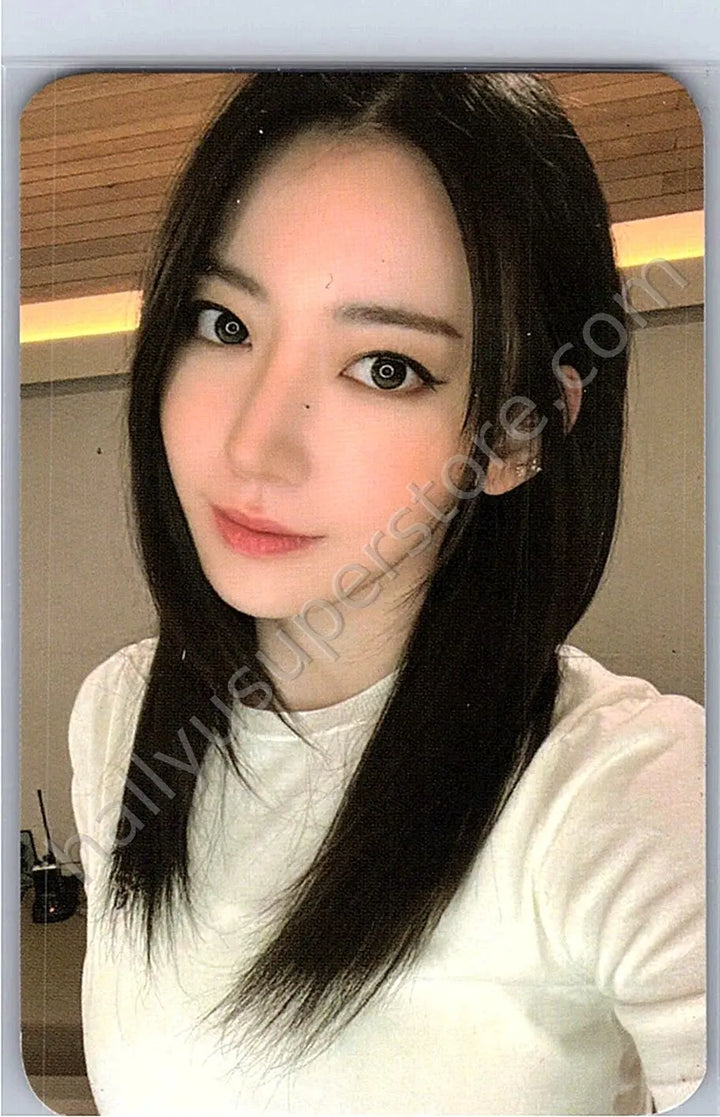 LE SSERAFIM - Sakura - UNFORGIVEN aladin pob (pre-order benefit) polaroid standard version