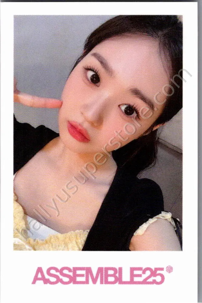 tripleS - Soomin - Assemble25 everline polaroid
