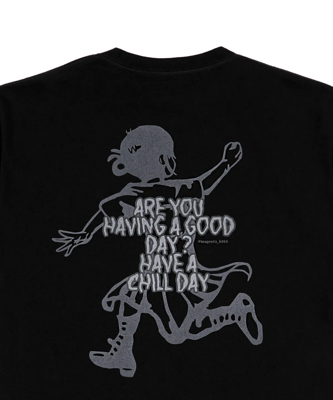 **QWER -Magenta  Good Day Run-On T-shirt [Black]