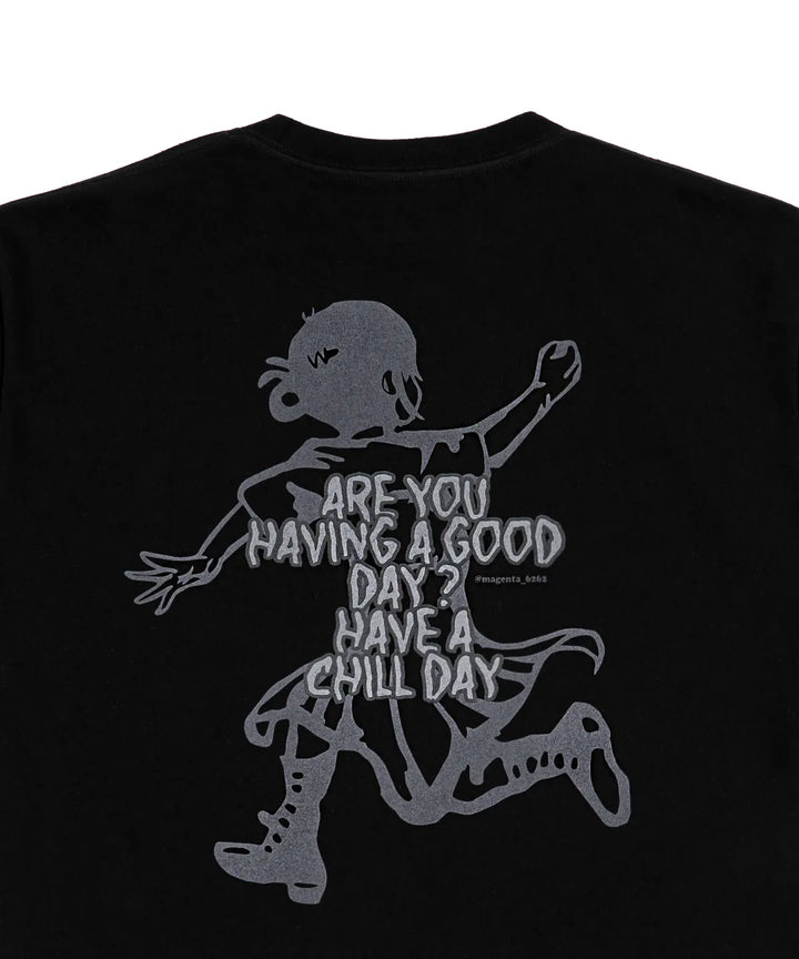 **QWER -Magenta  Good Day Run-On T-shirt [Black]