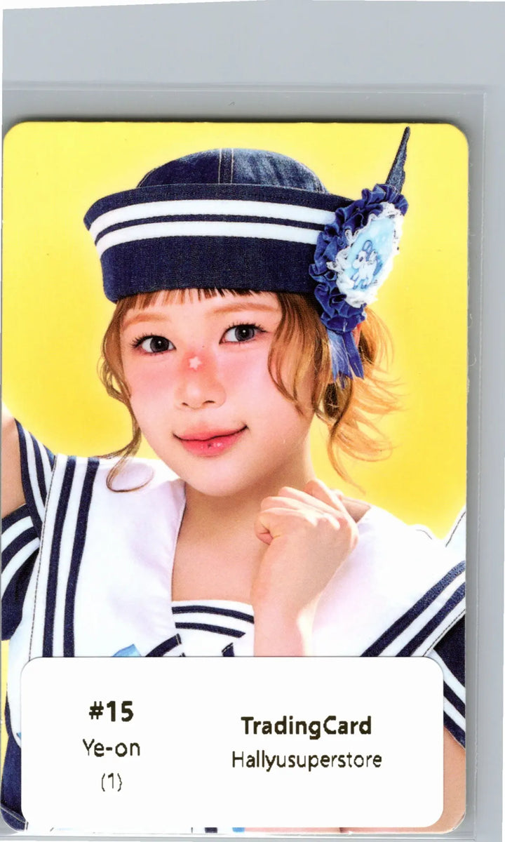 Hearts2Hearts "Lemon Tang" - POP-UP Store Random Trading Photocard [26.06.24]