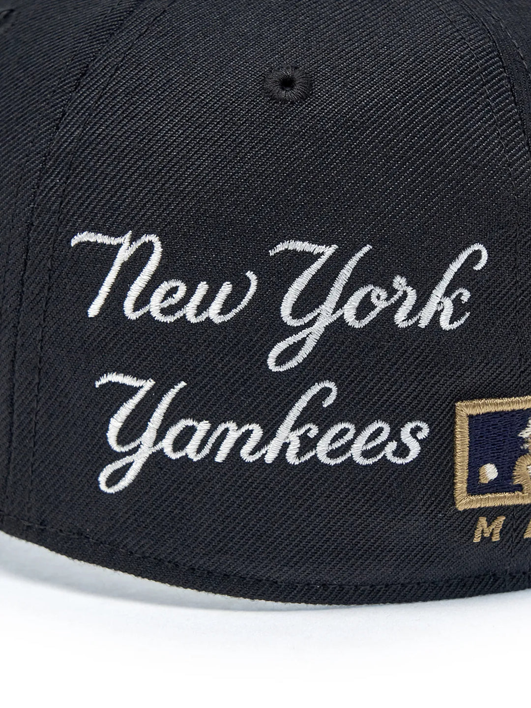 ** [Pre-Order] AESPA - Wearing KARINA MLBSignature Patch Stretch Ball Cap NY (Black)