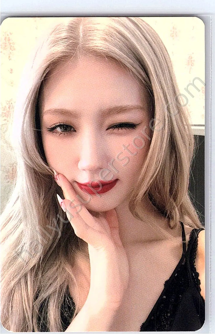 i-dle - Miyeon - I Love album photocard born version standard version