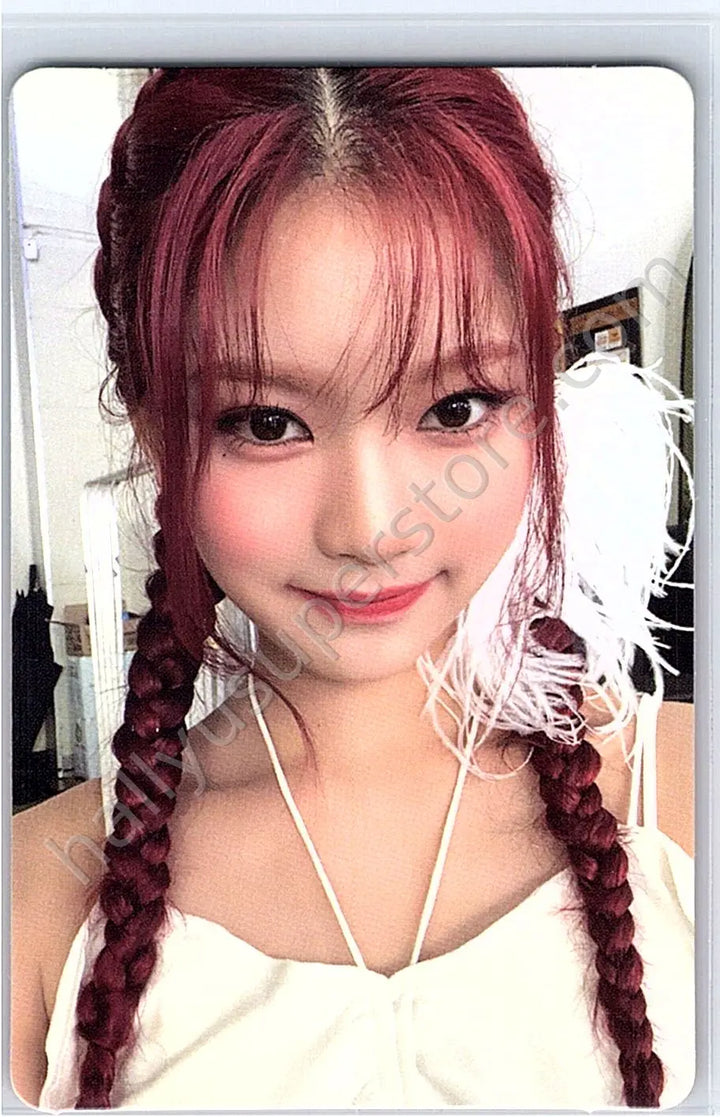 STAYC - Isa - TEENFRESH album photocard arcade version