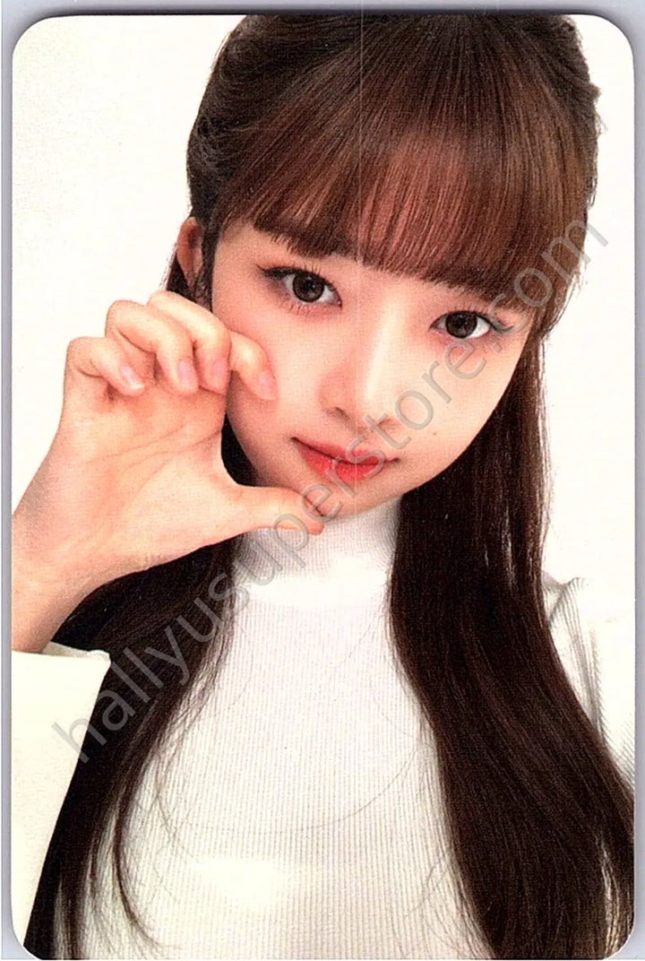 IVE - Rei - IVE - Rei - The Prom Queens: 1st Fan Concert Event trading card selfie version B version