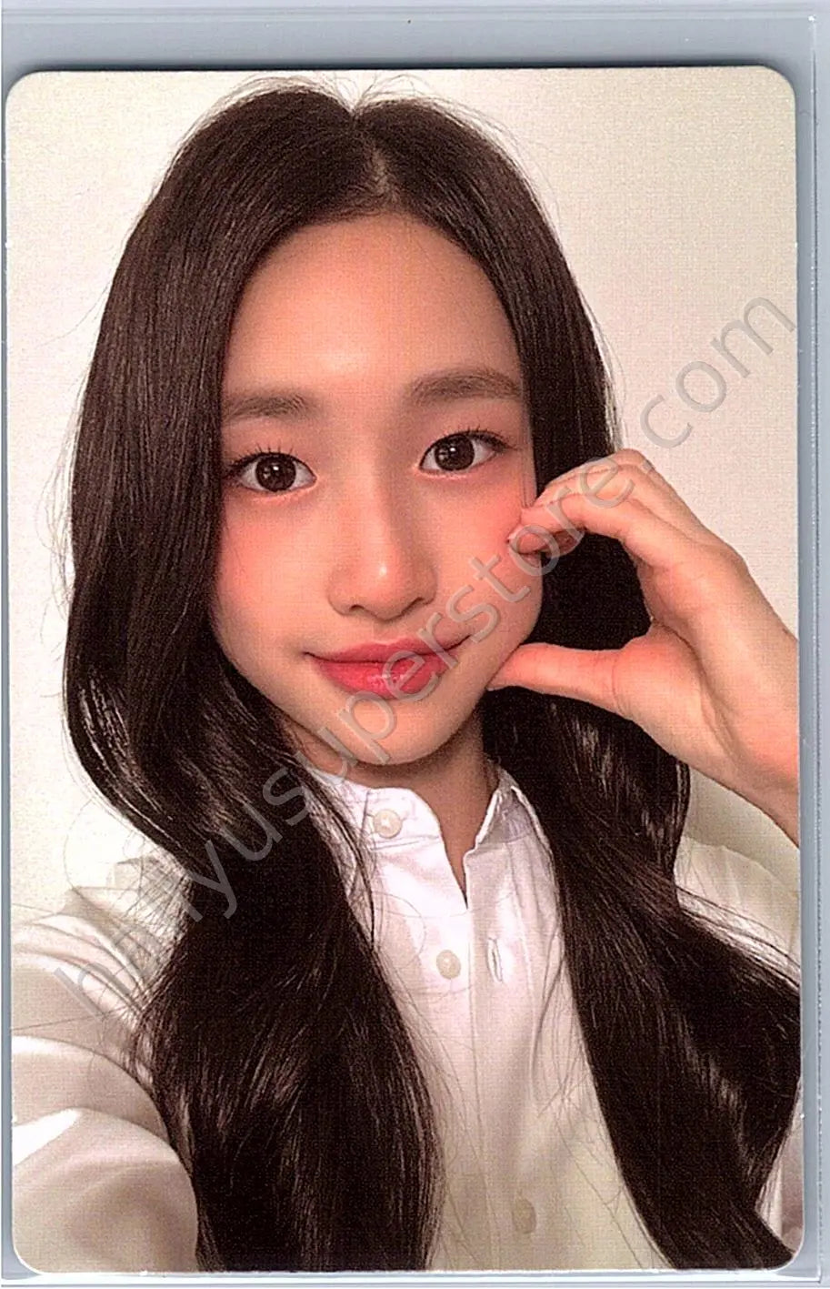 UNIS - Nana - Universe Ticket concept version (it might not be nana)