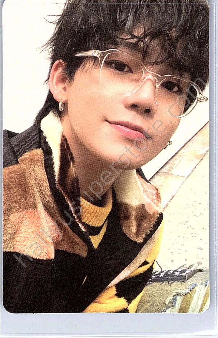 TREASURE - Choi Hyunsuk - THE SECOND STEP : CHAPTER ONE album photocard blue version