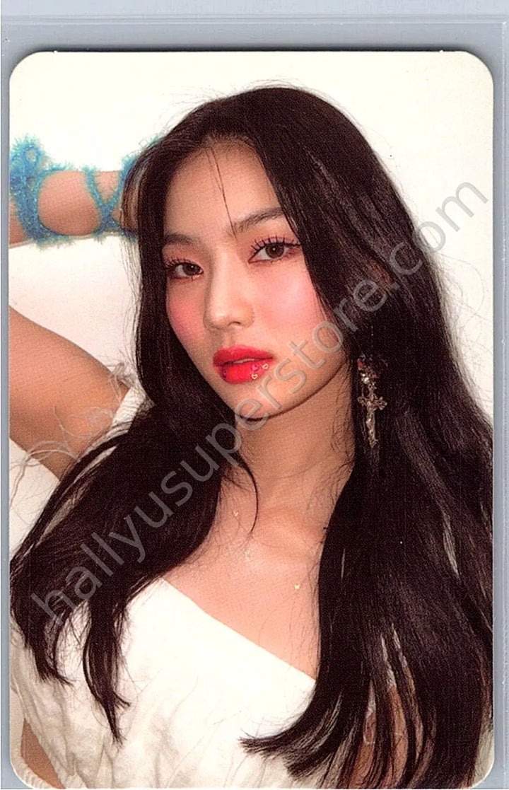 STAYC - Isa - WE NEED LOVE album photocard digipack version