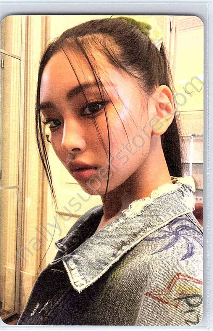 NewJeans - Hyein - NewJeans 1st EP “New Jeans” album photocard bluebook version newjeans version