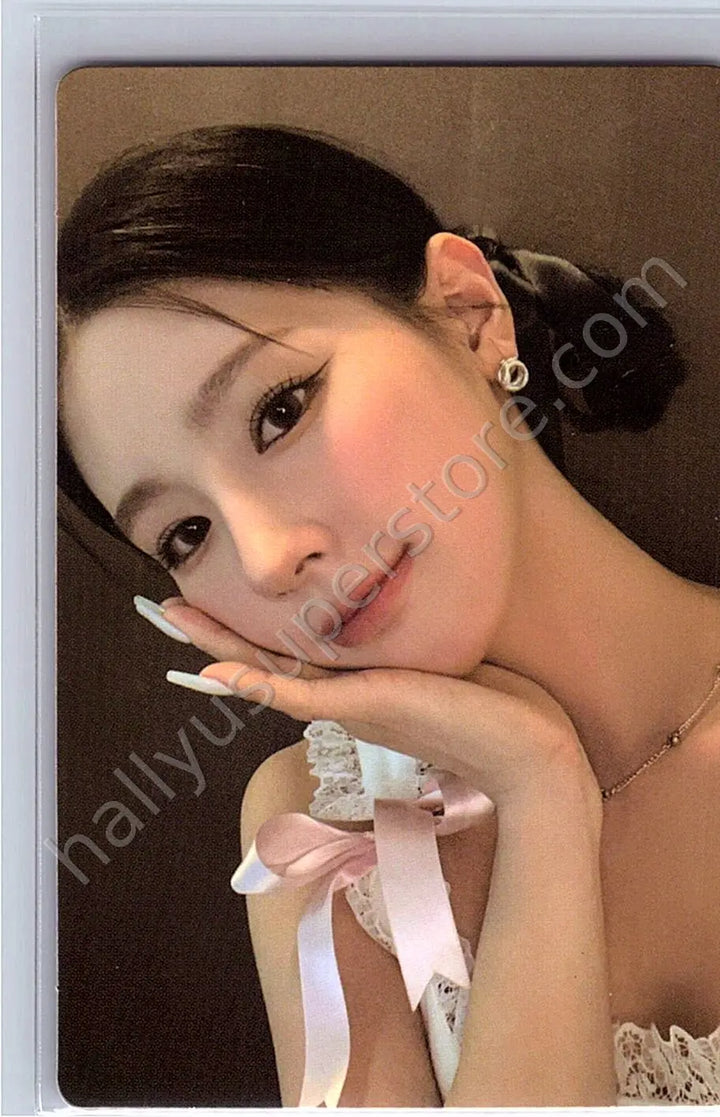 i-dle - Miyeon - HEAT album photocard