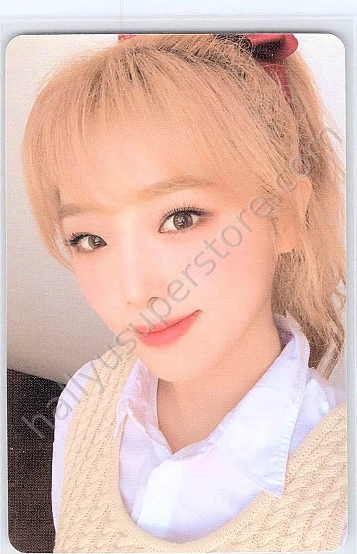 IZ*ONE - Yena - IZ*ONE - Yena - SPRING COLLECTION 2020 “SECRET DIARY” Other B version photocard set