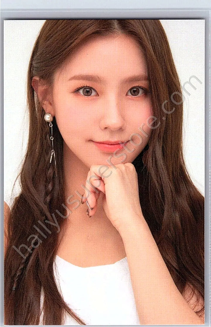 i-dle - Miyeon - 1st Neverland Membership membership non-selfie