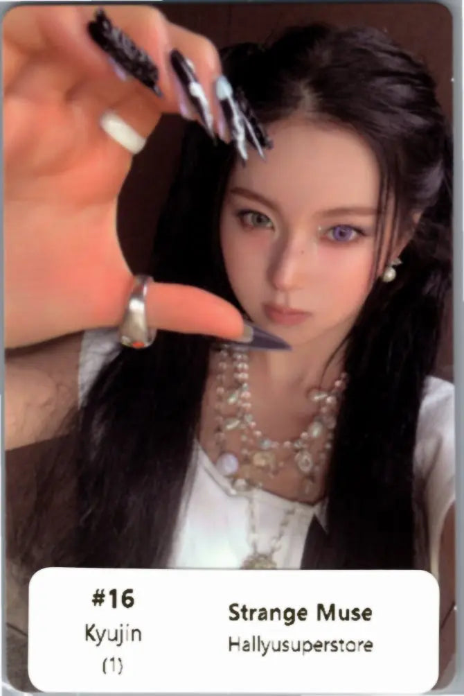 NMIXX "Strange Muse" - Official Photocard [26.10.20]