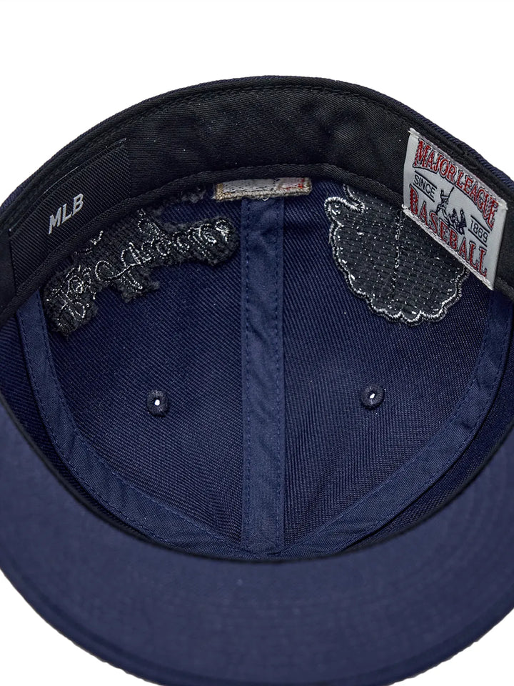 ** [Pre-Order] AESPA - Wearing KARINA MLB Signature Patch Structure Ball Cap LA (Navy)