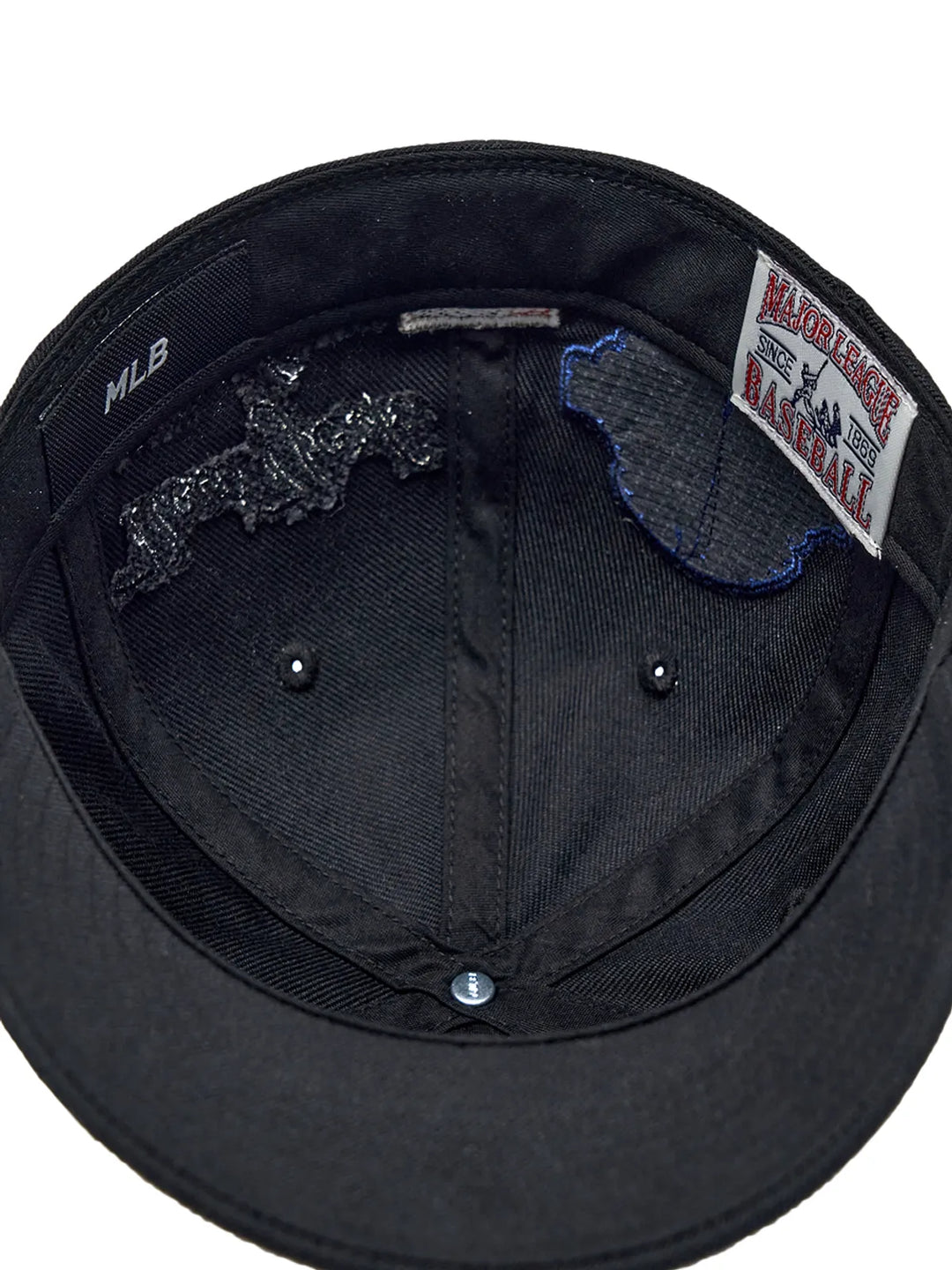** [Pre-Order] AESPA - Wearing KARINA MLBSignature Patch Stretch Ball Cap NY (Black)