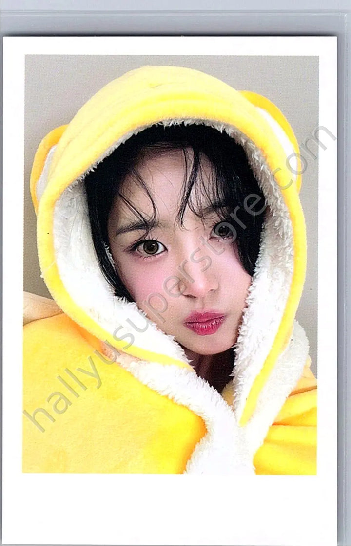 tripleS - Jiyeon - performante polaroid