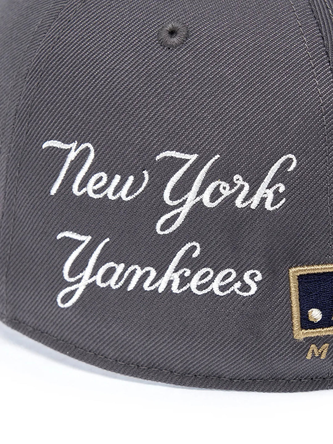 ** [Pre-Order] AESPA - Wearing KARINA MLB Signature Patch Structure Ball Cap LA (Charcoal Grey)