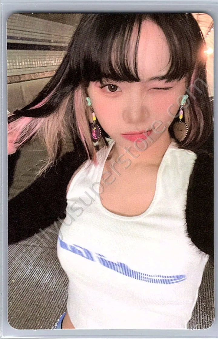 LE SSERAFIM - Kim Chaewon - ANTIFRAGILE album photocard compact version