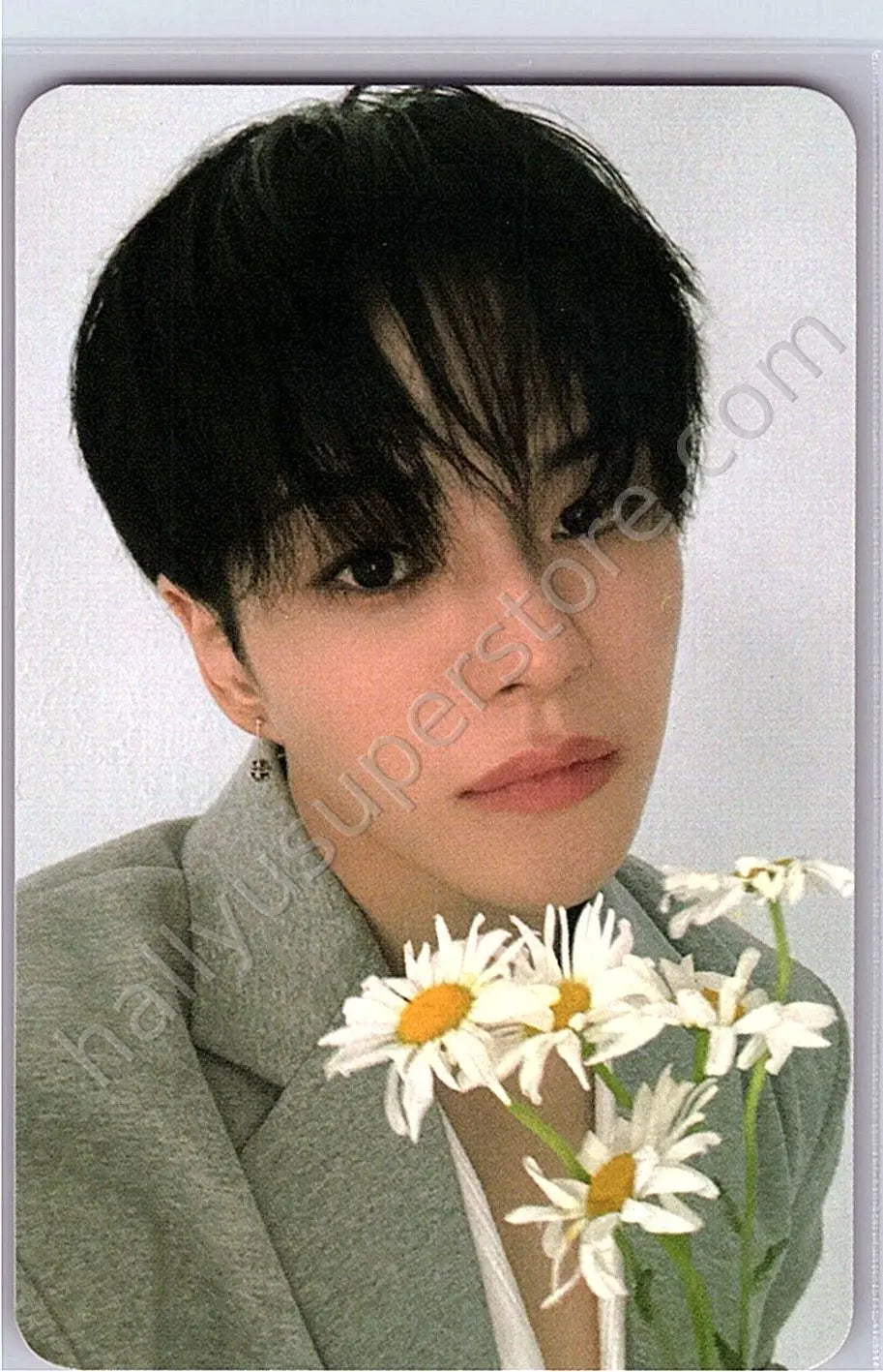 TREASURE - Yoon Jaehyuk - REBOOT pop-up store trading card