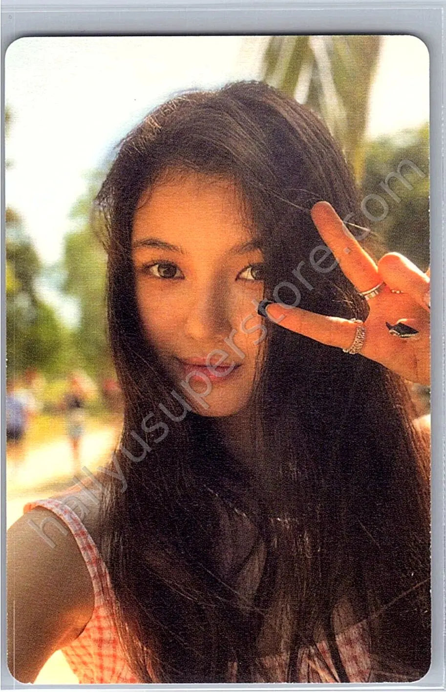 NewJeans - Danielle - NewJeans 1st EP “New Jeans” album photocard bluebook version danielle version