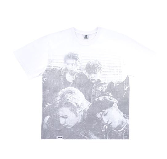 **[Pre-Order] BOYNEXTDOOR - Weverse Official MD [PHOTO S/S T-SHIRT]