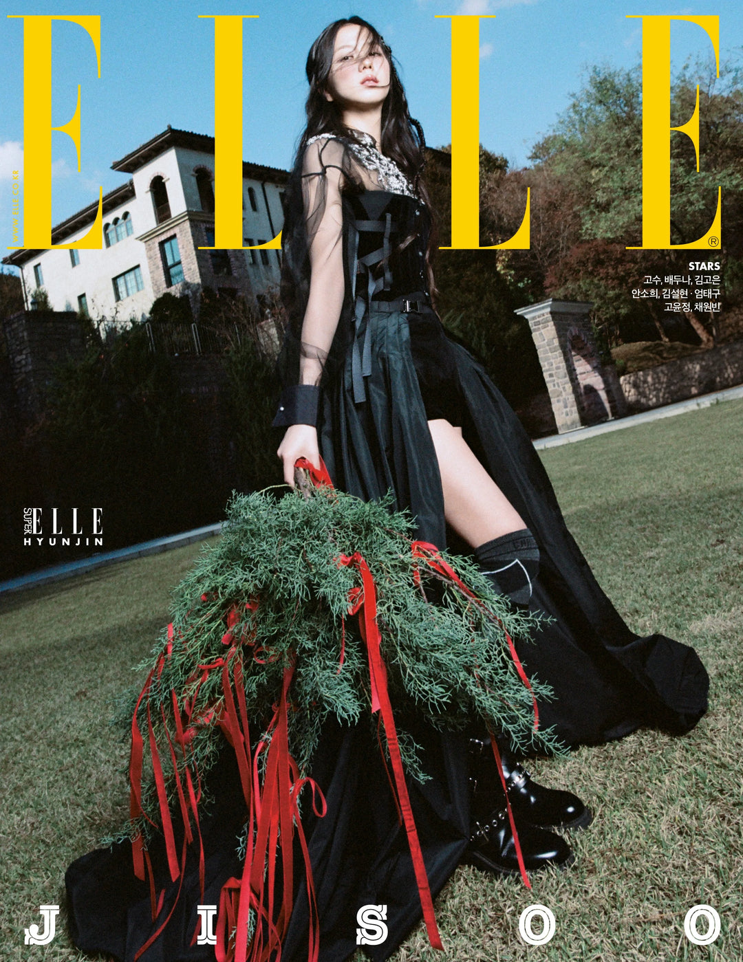 [Pre-Order] Jisoo (of Black Pink) - ELLE December 2024 (Choose Version)