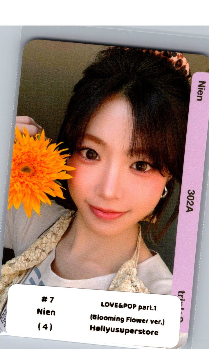 TripleS "LOVE&amp;POP pt.1" - Official Double Class Object, Polaroid Photocard (Blooming Flower ver.) [26.06.04]