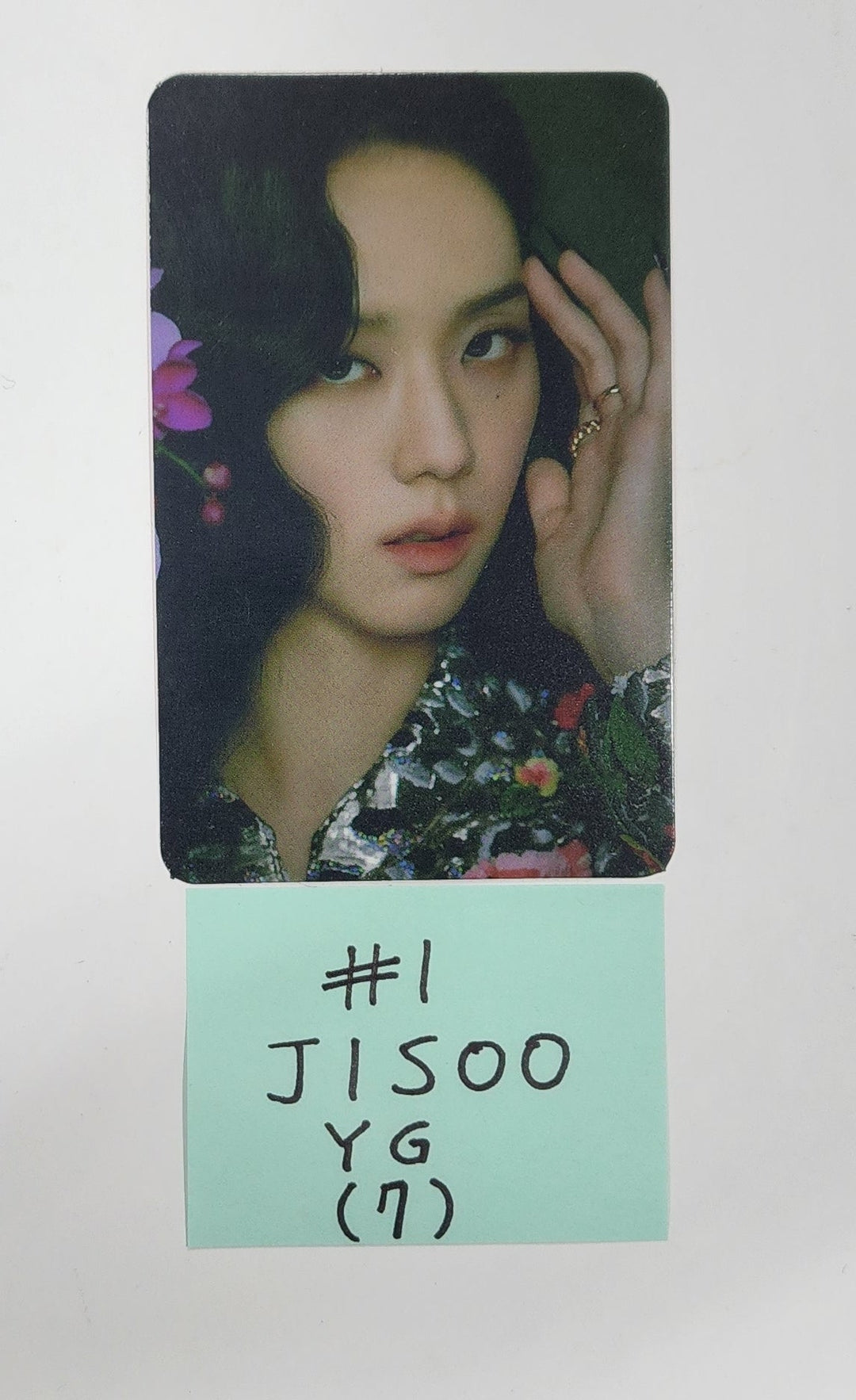 JISOO (Of Black Pink) "ME" 1st Single Album - YGセレクト予約特典フォトカード [5/15再入荷]