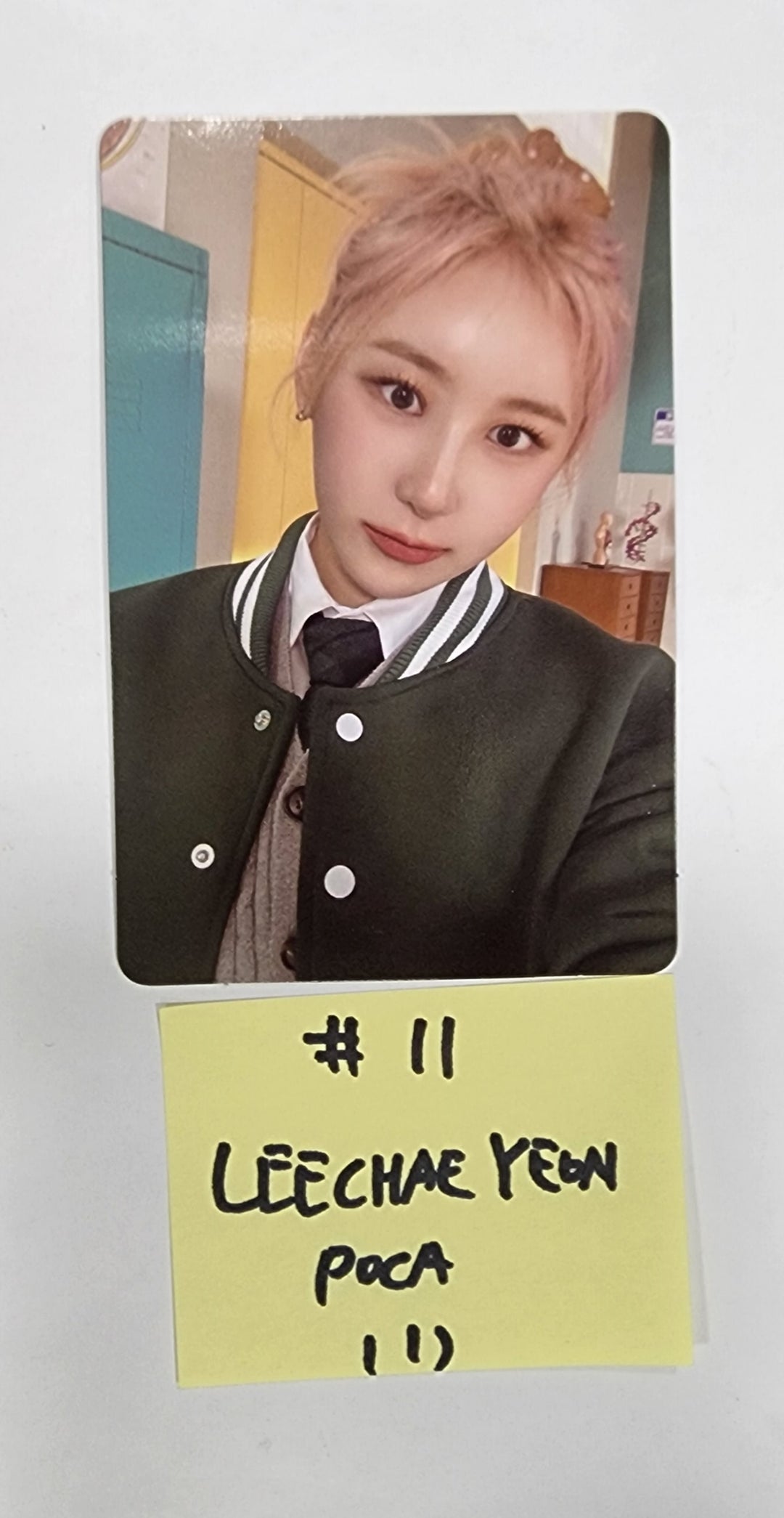 Lee Chae Yeon "Over The Moon" - Official Photocard [Poca Album] - HALLYUSUPERSTORE