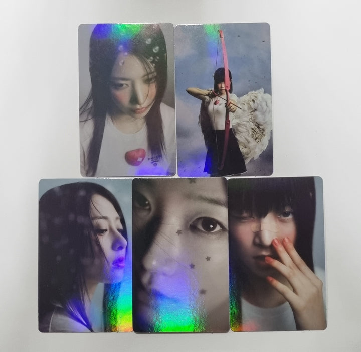 LE SSERAFIM "UNFORGIVEN" - Weverse Shop Pre-Order Benefit Hologram Photocard [Weverse Album Ver.] - HALLYUSUPERSTORE