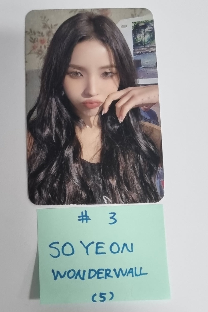 (g) I-DLE "I Feel" - Wonder Wall Fansign Event Photocard