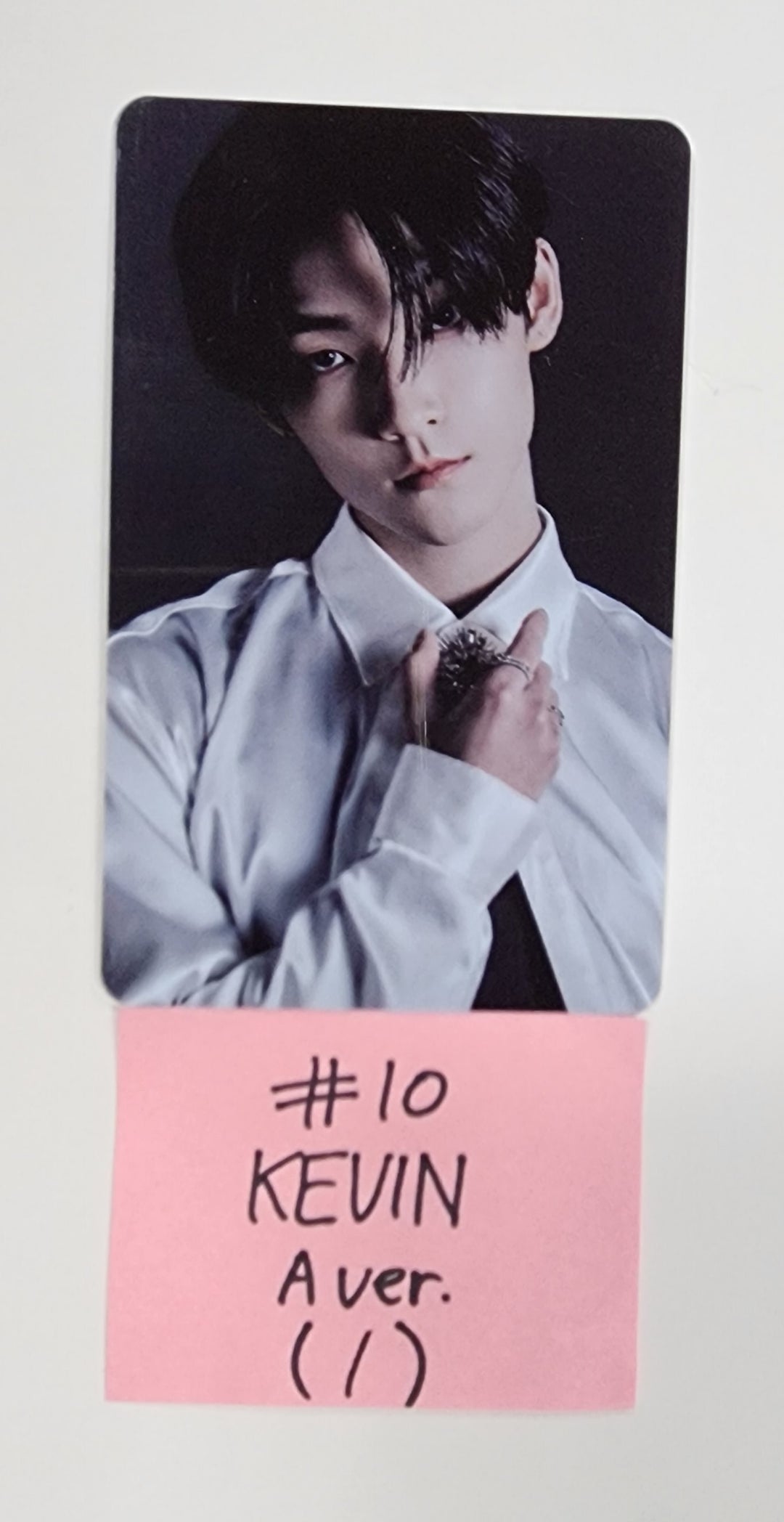 The Boyz "World Tour : Zeneration" - 2023 Concert  Kiosk Event PVC Photocard