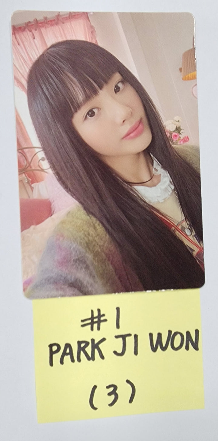 Fromis_9 "Unlock My World" - Official Photocard, Mini Card [Leesaerom, Songhayoung, Parkjiwon, Rohjisun]