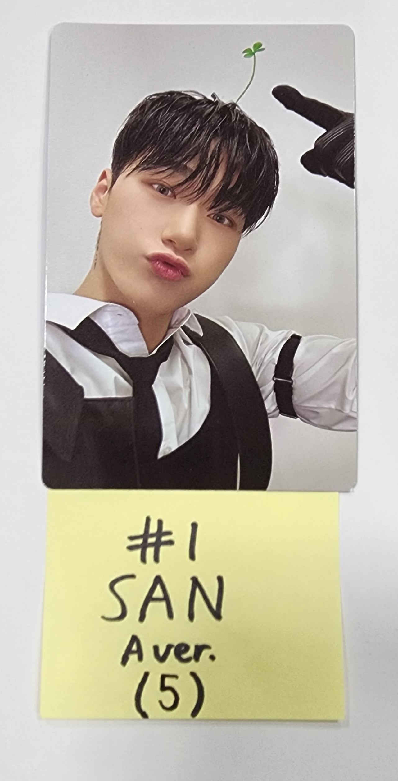 ATEEZ 