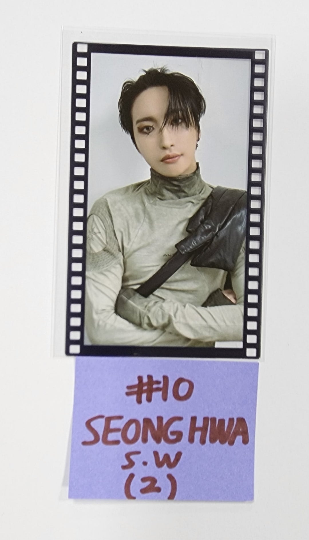 ATEEZ "THE WORLD EP.2 " - Soundwave Fansign Event photocard, Film Photocard