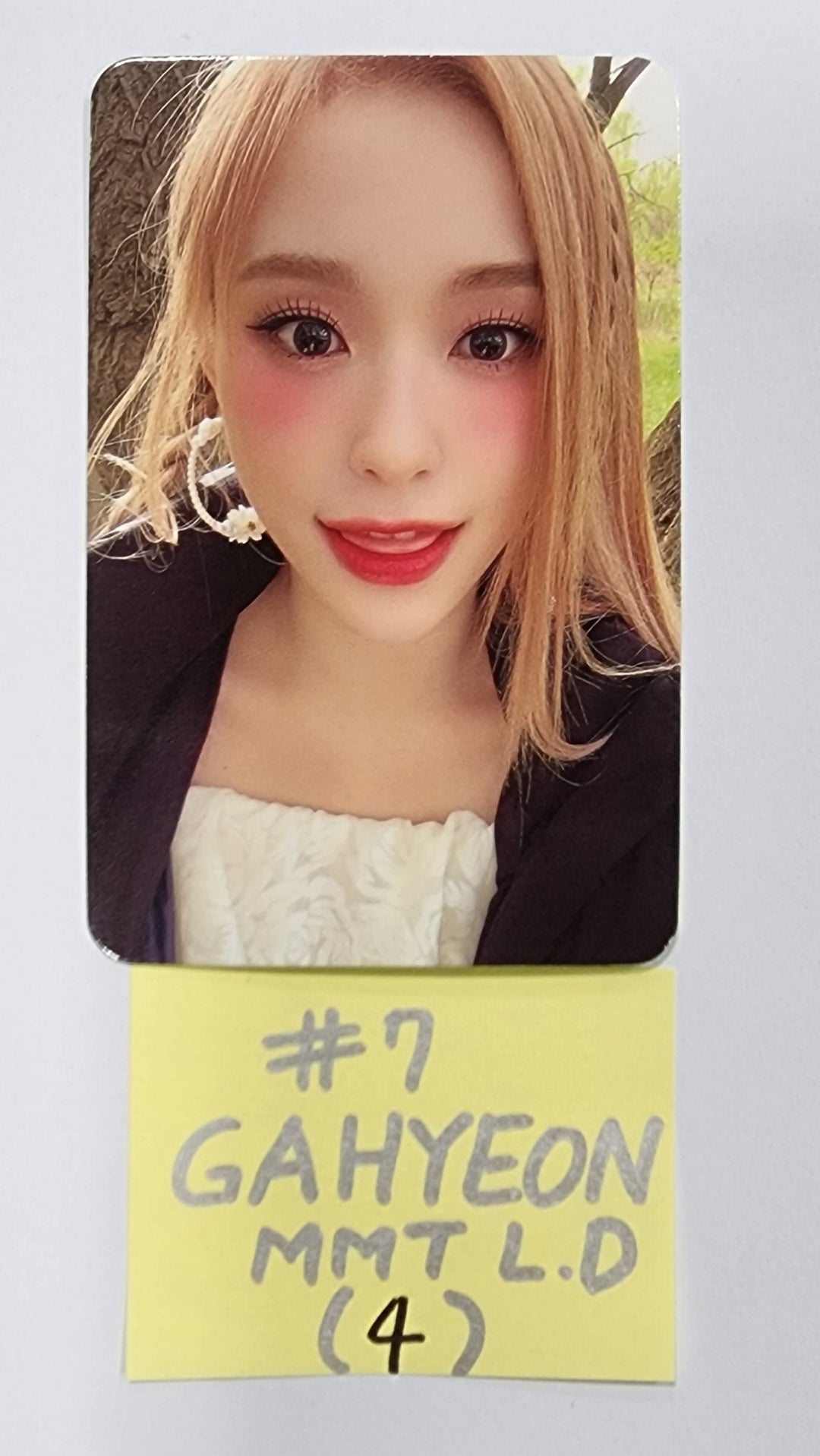 Dreamcatcher - "Apocalypse : From us" - MMT Lucky Draw Event Photocard